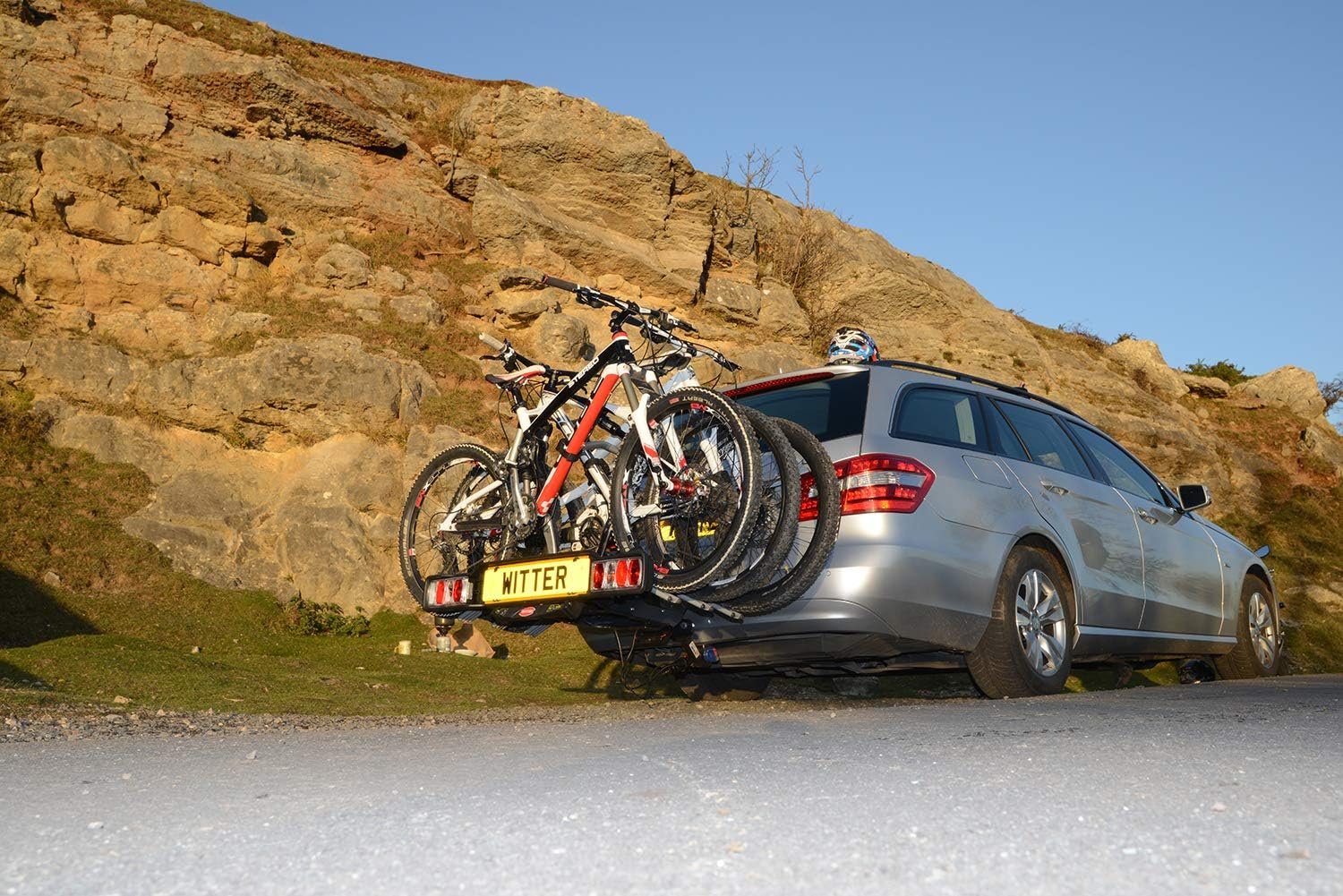 Witter ZX203 Bicyle Bolt-on Towball Mounted Bike Rack for 3 Bikes | Maximum Load of 51kg | Lightboard for 13pin sockets - Image 3