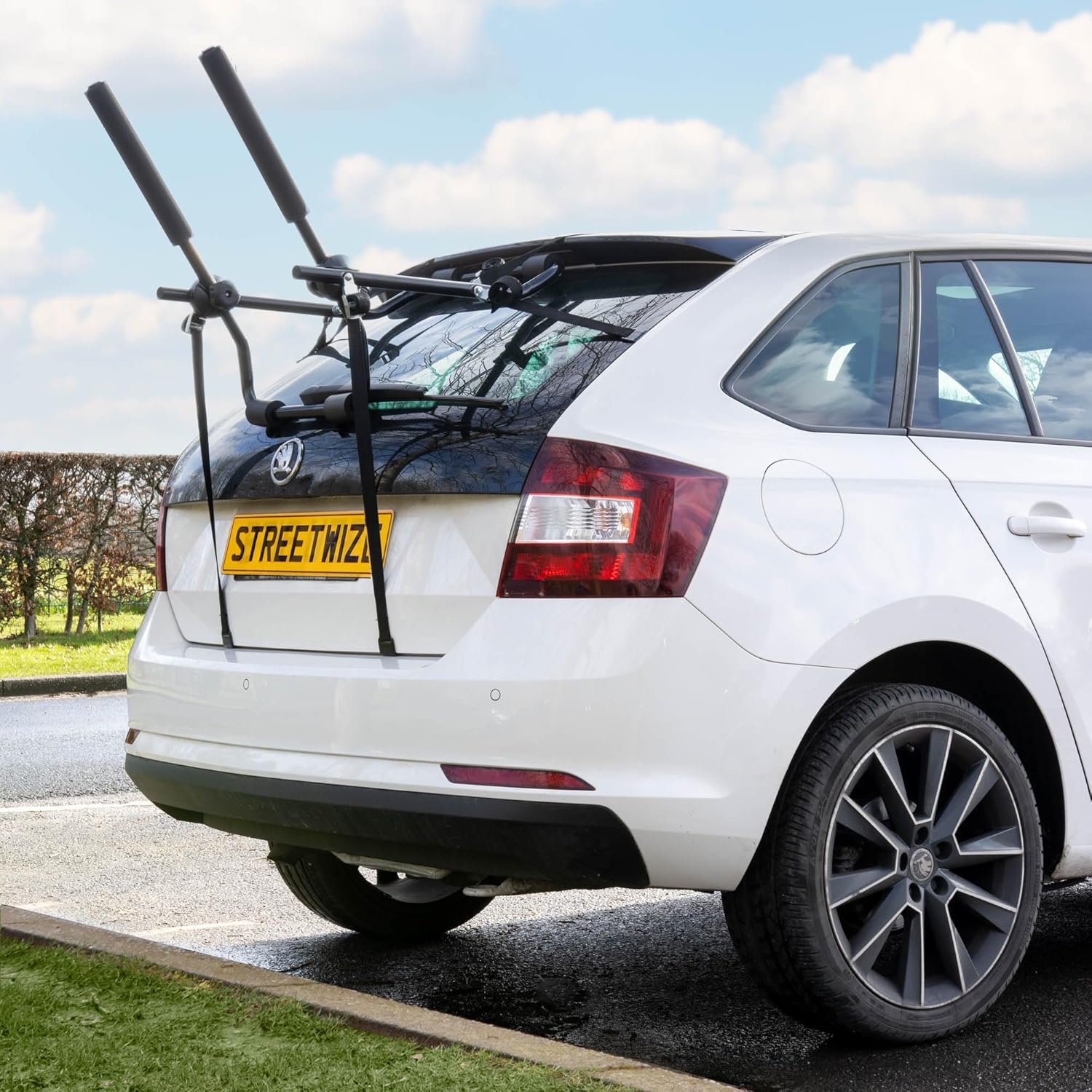 Streetwize - Rear Mounted Car Twin Cycle Bike Carrier Rack, Foldable Bike Carrier Rack - Universal Fit, Hatchback, Estates, Saloon, 4x4 (SWCC2) - Image 4