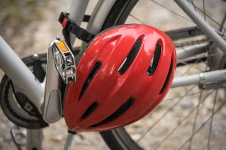 How to Choose the Right Electric Bike Helmet for Safer Riding